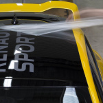 ルノー・クリオにワイドボディで275馬力の最強バージョンが登場！ - Renault_78721_global_en