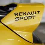ルノー・クリオにワイドボディで275馬力の最強バージョンが登場！ - Renault_78726_global_en