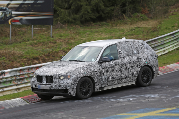 「BMW・X5次期型、ニュルで高速アタック！」の2枚目の画像