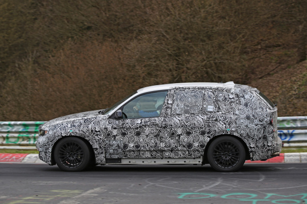 「BMW・X5次期型、ニュルで高速アタック！」の4枚目の画像