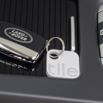 ディスカバリー・スポーツに「忘れ物を防止する」新機能が追加！ - Tile App In The Land Rover Discovery Sport_006