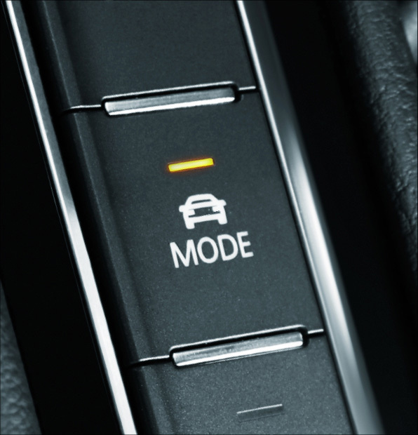 「VWパサート・ヴァリアントのPHV「GTE」登場。EV走行距離51.7km/L、価格は519万9000円〜」の7枚目の画像