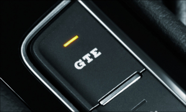 「VWパサート・ヴァリアントのPHV「GTE」登場。EV走行距離51.7km/L、価格は519万9000円〜」の8枚目の画像