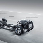 「世界初！ メルセデスが外部充電可能な燃料電池車「GLC F-CELL」を2017年に発売」の12枚目の画像ギャラリーへのリンク