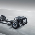 「世界初！ メルセデスが外部充電可能な燃料電池車「GLC F-CELL」を2017年に発売」の11枚目の画像ギャラリーへのリンク