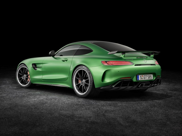 「「緑の地獄」という名のボディカラー ─ 『メルセデスAMG GT R』画像ギャラリー・その1」の8枚目の画像