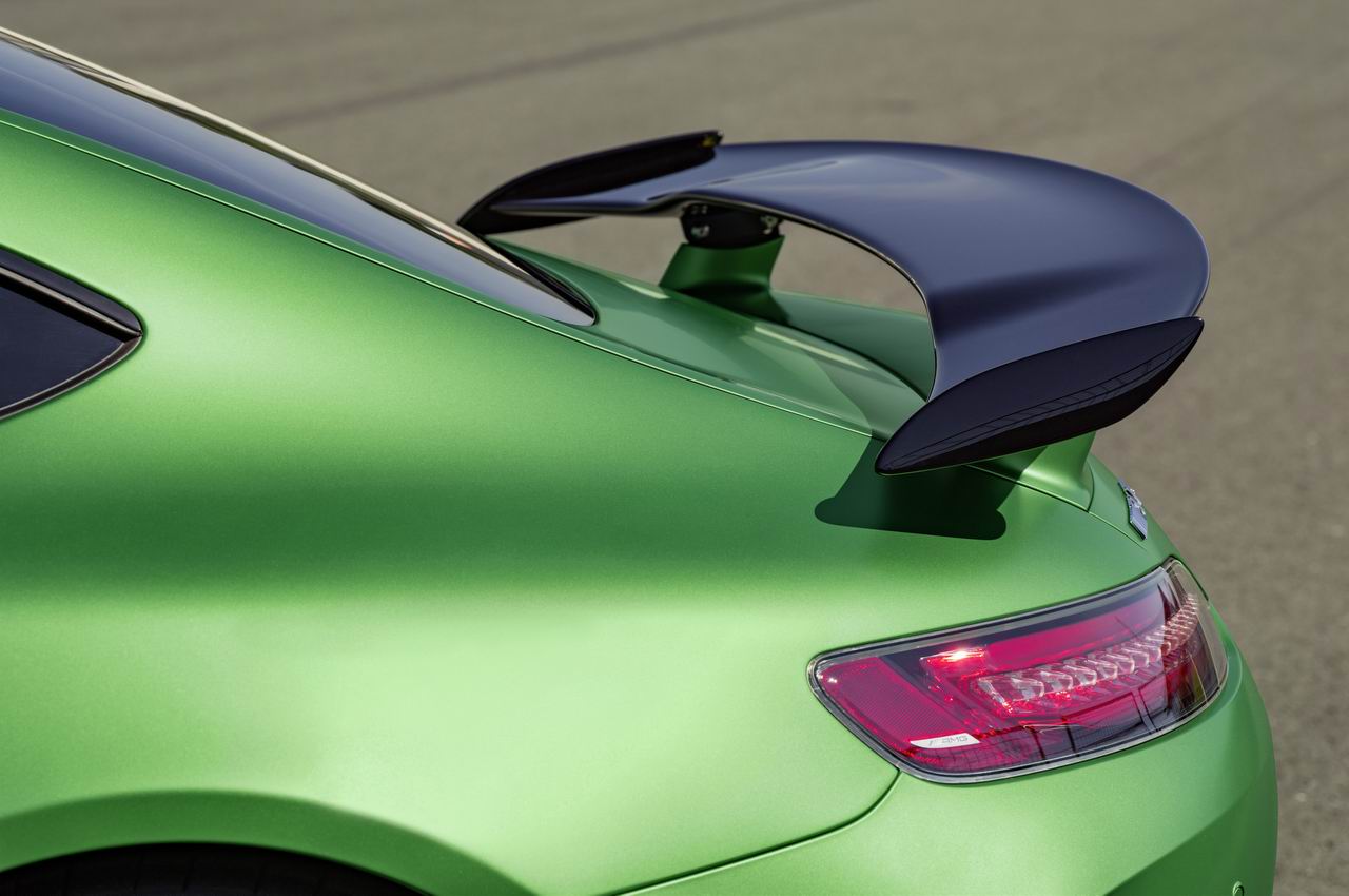 「レース専用車GT3のグリルを受け継いだ量産市販モデル ─ 『メルセデスAMG GT R』画像ギャラリー ・その2」の8枚目の画像