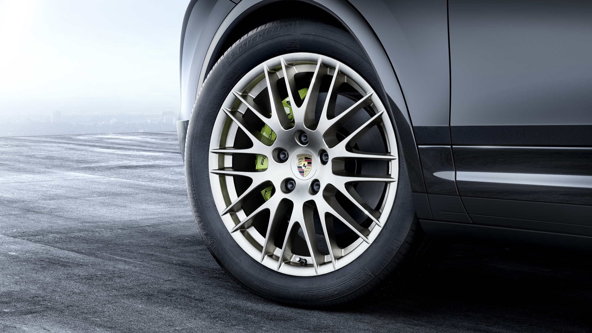 Porsche_02 画像｜ポルシェ・カイエン「プラチナエディション」は、RS
