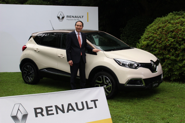 Renault_CAPTUR_CANNES_04