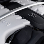 アストンマーティン「V12 Vantage S」に7速MTモデルを追加 - v12-vantages_manual_060416_24