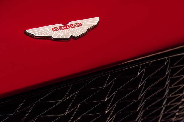 「アストンマーティンが99台限定の「Vanquish Zagato Coupe」を披露」の6枚目の画像