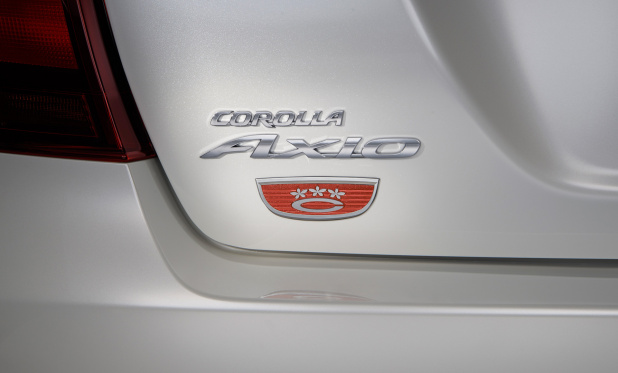 「トヨタ・カローラの50周年記念限定車「HYBRID G 50 Limited」に赤い内装を採用したわけは？」の4枚目の画像