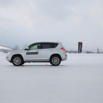 季節違いじゃない！　新SUV用スタッドレスタイヤ『iceGUARD SUV G075』登場！　GEOLANDARブランドを廃止した理由が深い - 1 比較1 i_T-S#57F9