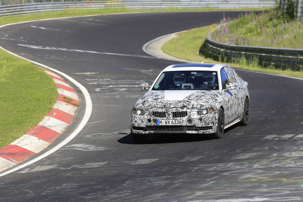 「BMW・3シリーズ次世代型、初のニュル高速テストをキャッチ！」の2枚目の画像