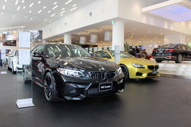 「BMW世界初の大規模ショールーム「BMW GROUP Tokyo Bay」100台の試乗車、50台の展示車でオープン」の12枚目の画像