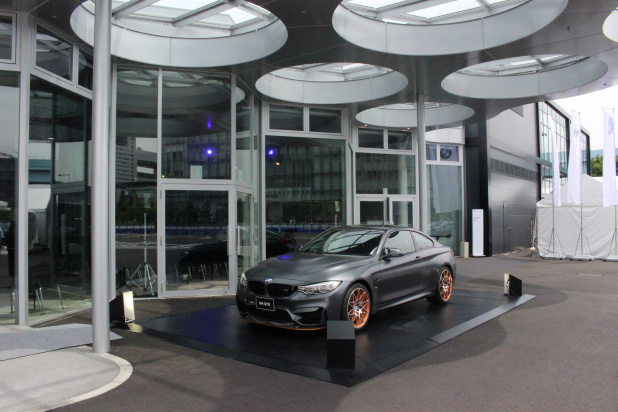 「BMW世界初の大規模ショールーム「BMW GROUP Tokyo Bay」100台の試乗車、50台の展示車でオープン」の15枚目の画像