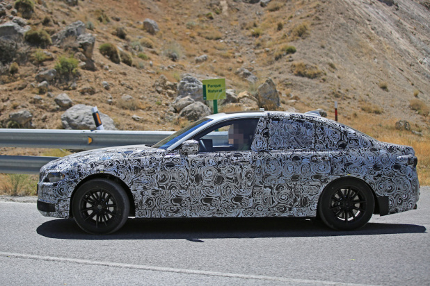「ドライバーが激怒！BMW3シリーズ次世代型を決死の撮影!?」の11枚目の画像