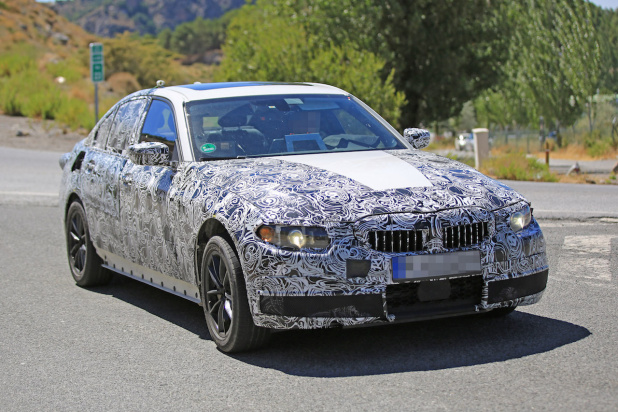 「ドライバーが激怒！BMW3シリーズ次世代型を決死の撮影!?」の14枚目の画像