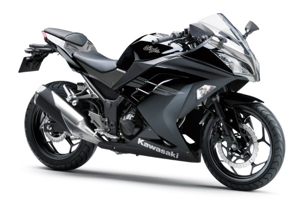 「乗りやすいスポーツミドル「KAWASAKI Ninja250」に2017年モデルが登場！」の3枚目の画像