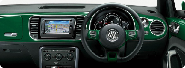 「新型 VW ザ・ビートル画像ギャラリー ─ スタイリングを変更し、価格は234万9000円〜」の13枚目の画像