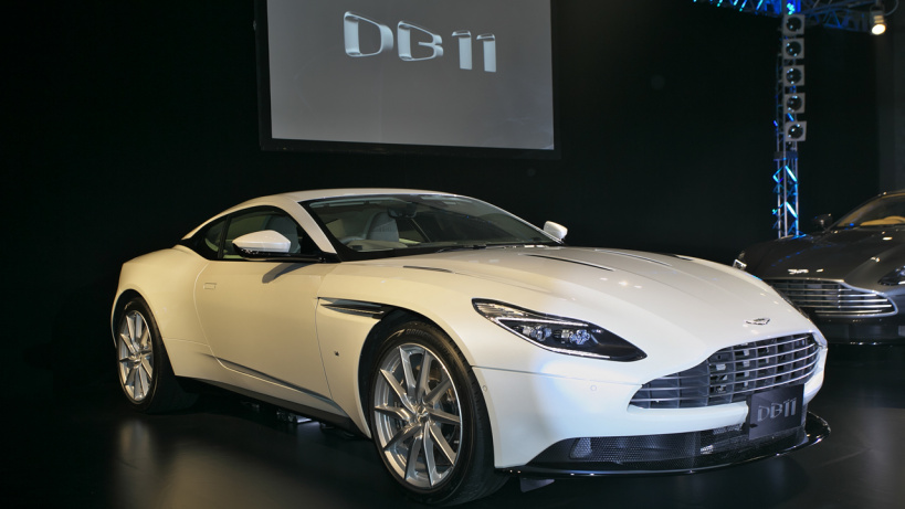 007スペクターのDB10以来のDBシリーズ！ 新世紀アストンマーティン新