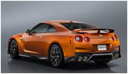 「2017年モデルの日産GT-Rに採用されたチタン合金製マフラーの特徴は？」の2枚目の画像
