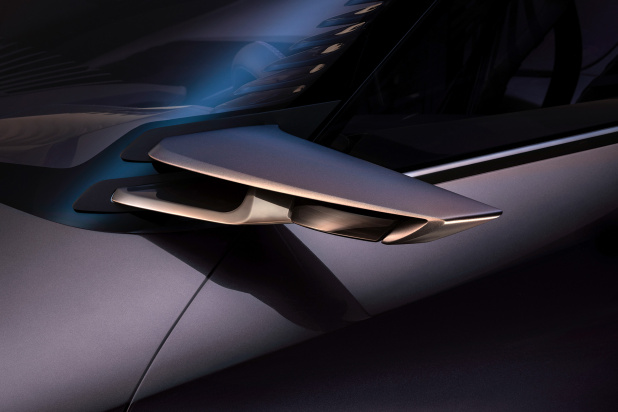 「コンパクトSUVのデザインと快適性を提案する、レクサス「UX Concept」【パリモーターショー16】」の6枚目の画像