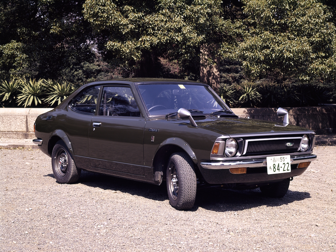 トヨタ86の原点！ カローラに羊の皮を被った狼、「レビン」が2代目から