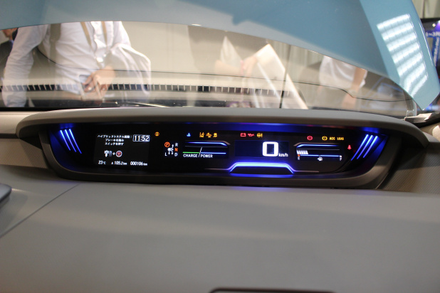 「新型ホンダ・フリードとライバルのトヨタ・シエンタを徹底比較【安全装備、価格編】」の4枚目の画像