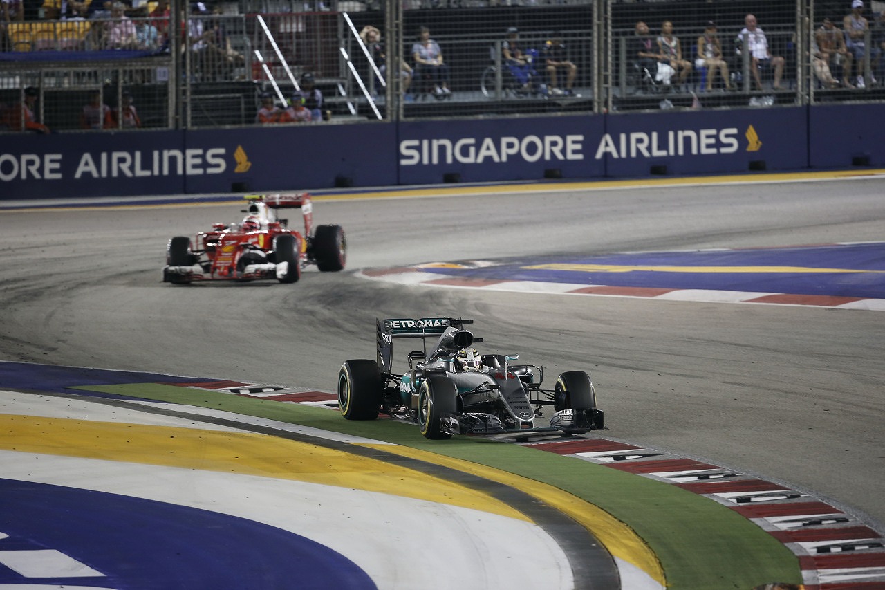 M 画像 F1参戦0戦目のニコ ロズベルグがシンガポール初優勝 ランキングもトップに 16 F1第15戦シンガポールgp Clicccar Com