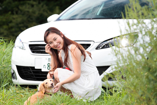 「愛犬とプジョー308 Allure BlueHDiで楽しむ妄想ドライブデート【前編】　PR」の1枚目の画像