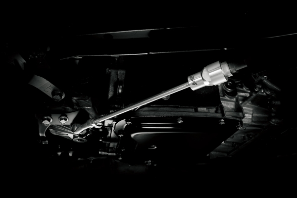 「クロスオーバーSUVをSTIチューン！スバルXVハイブリッド tSは10月25日に発売」の11枚目の画像
