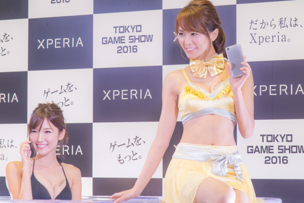 「東京ゲームショウで注目のXperiaブースでもレースクイーンが活躍中！」の3枚目の画像