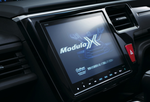 「ホンダ・ステップワゴンに待望の「Modulo（モデューロ） X」が登場!! 価格は366万5000円」の10枚目の画像