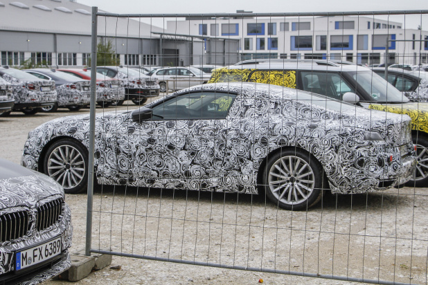 「20年ぶりの復活！BMW・8シリーズの次世代型を捕捉」の4枚目の画像