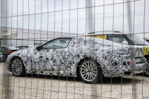「20年ぶりの復活！BMW・8シリーズの次世代型を捕捉」の5枚目の画像