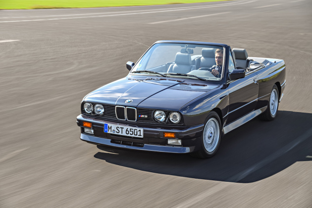 「「BMW M3」の30周年記念車「30 Jahre M3」は、450psまで強化された30台限定車」の9枚目の画像