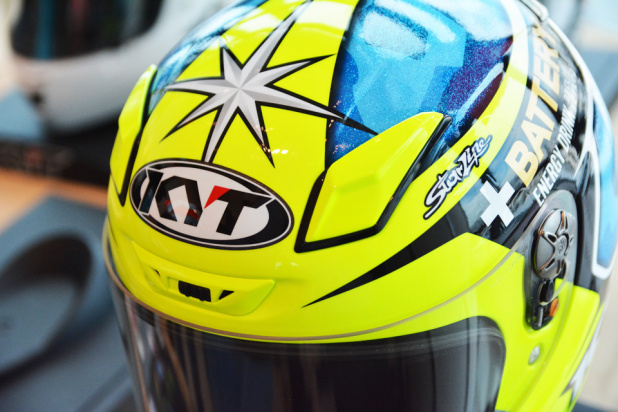 「ついに日本到来！MotoGPでも活躍するKYTヘルメットの日本発売が決定」の2枚目の画像