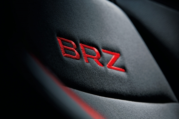 「スバルBRZの最上級グレード「GT」11月7日発売開始、価格は331万5600円」の4枚目の画像