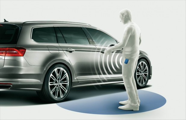 「新グレード「エレガンスライン」の追加などで、VWパサートが魅力アップ」の14枚目の画像