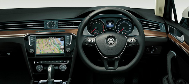 「新グレード「エレガンスライン」の追加などで、VWパサートが魅力アップ」の23枚目の画像