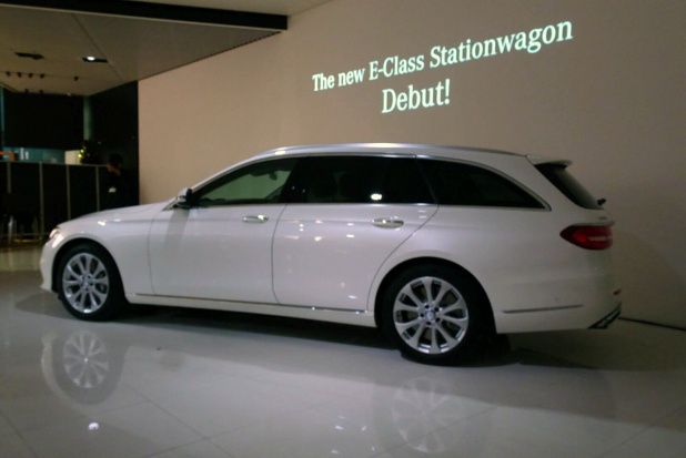 「メルセデスベンツの新型Eクラスワゴンが日本上陸、価格は712万円より」の1枚目の画像