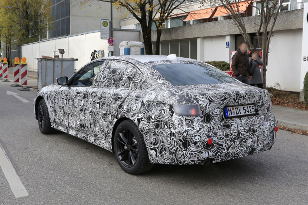 「完全エレクトリックモデル投入か!? BMW 3シリーズ次世代をキャッチ」の7枚目の画像