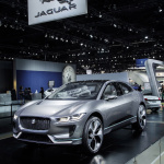 ジャガー・ランドローバーが2020年までに半数を電動化する理由とは？ - jaguar-at-the-la-auto-show-2016_02