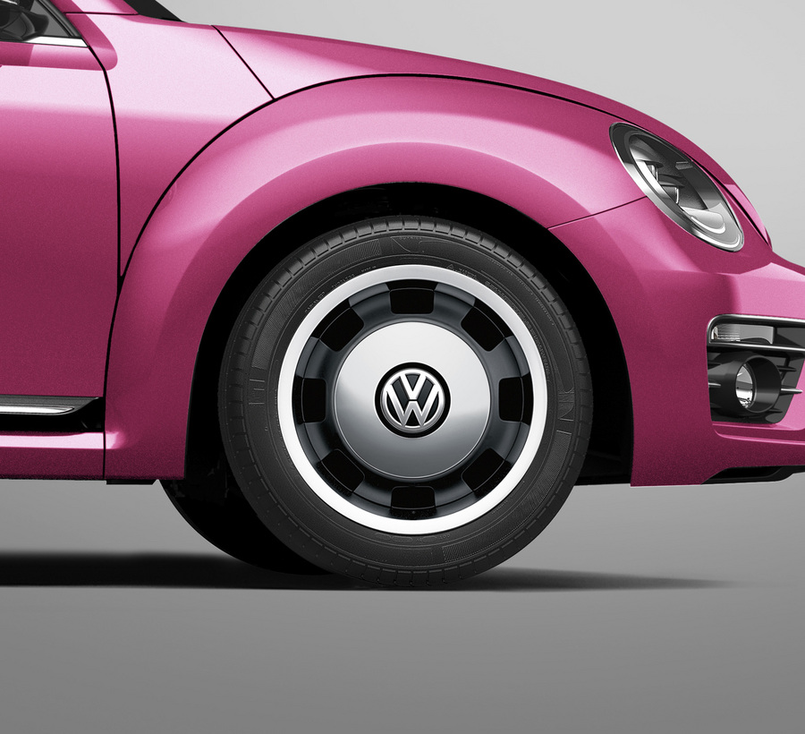 ピンクのボディカラーを初めてまとったザ ビートルの300台限定車 Pink Beetle Clicccar Com