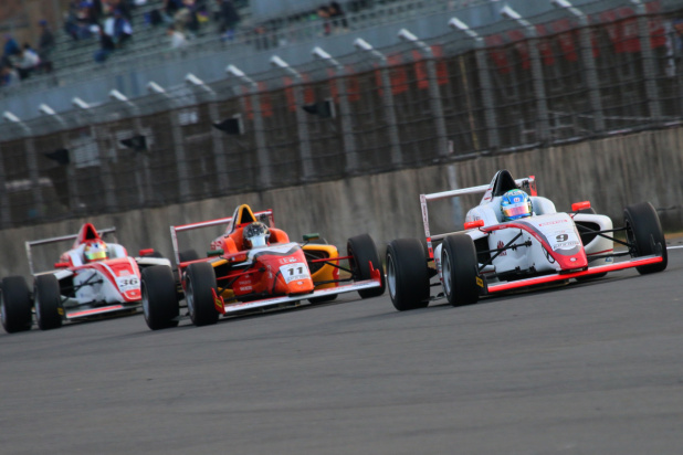 「FIA-F4もてぎ3連戦。2016年のシリーズチャンピオンは17歳の宮田莉朋！」の28枚目の画像