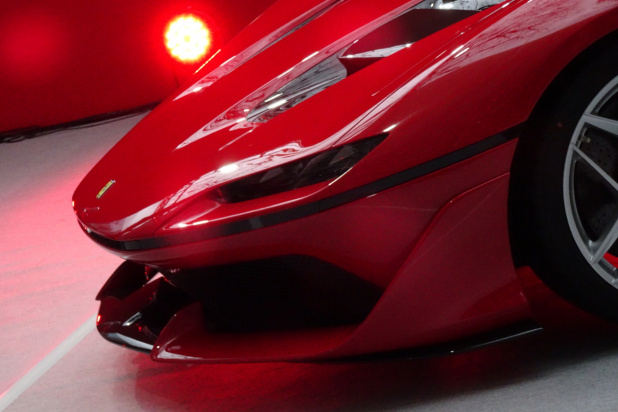 「価格3億!?　たった10台限定の50周年記念車フェラーリJ50をお披露目」の18枚目の画像