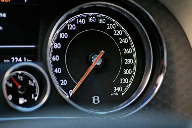 「【ベントレー・コンチネンタルGT スピード】最高速331km/h！カスタムオーダーで個性を極めた最強のＧＴ」の16枚目の画像