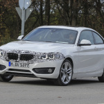 「新イカリング光った！BMW最小クーペ・2シリーズのLCIモデルをキャッチ」の3枚目の画像ギャラリーへのリンク