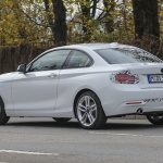 「新イカリング光った！BMW最小クーペ・2シリーズのLCIモデルをキャッチ」の9枚目の画像ギャラリーへのリンク